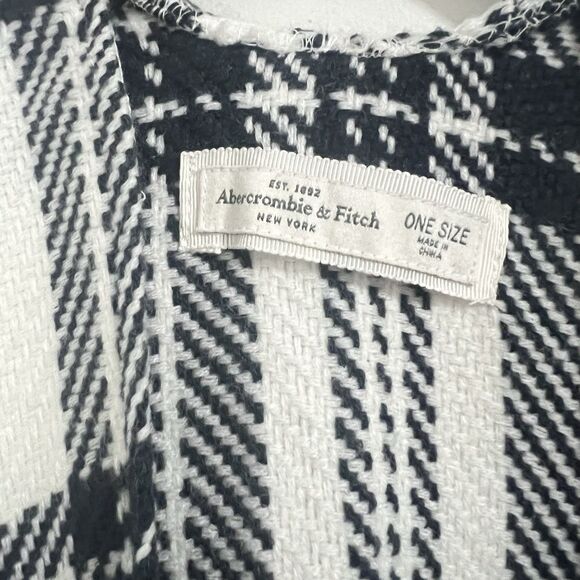 Abercrombie & Fitch Plaid Poncho One Size White and Black Country Boho Classic - Picture 4 of 5